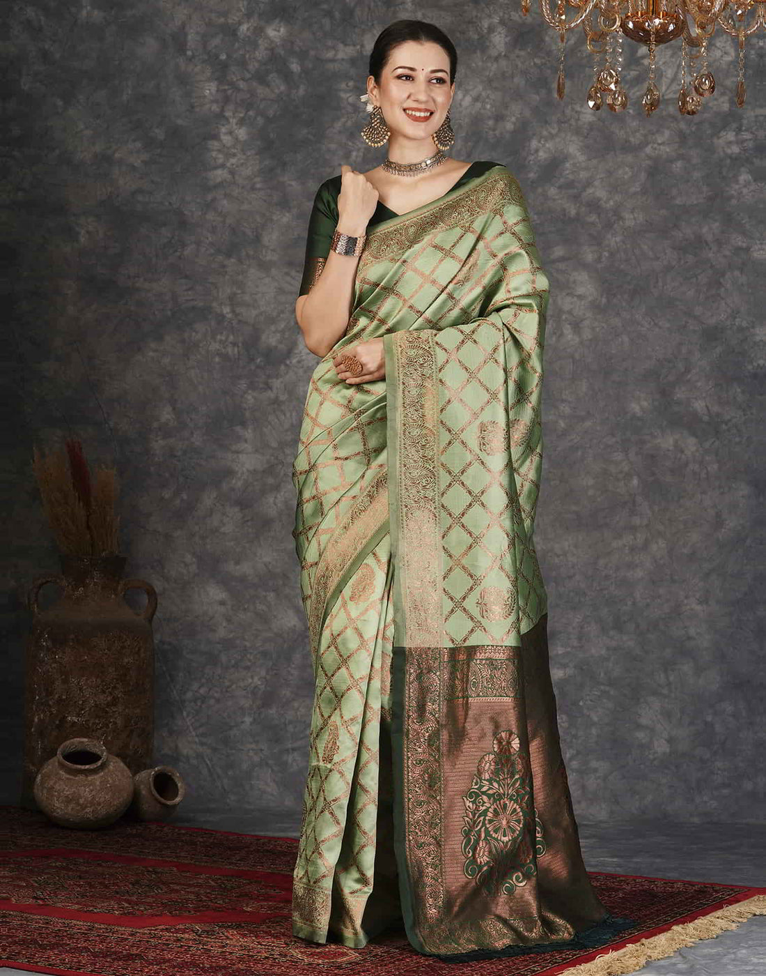 PANNUS Beige & Wine Trellis Saree