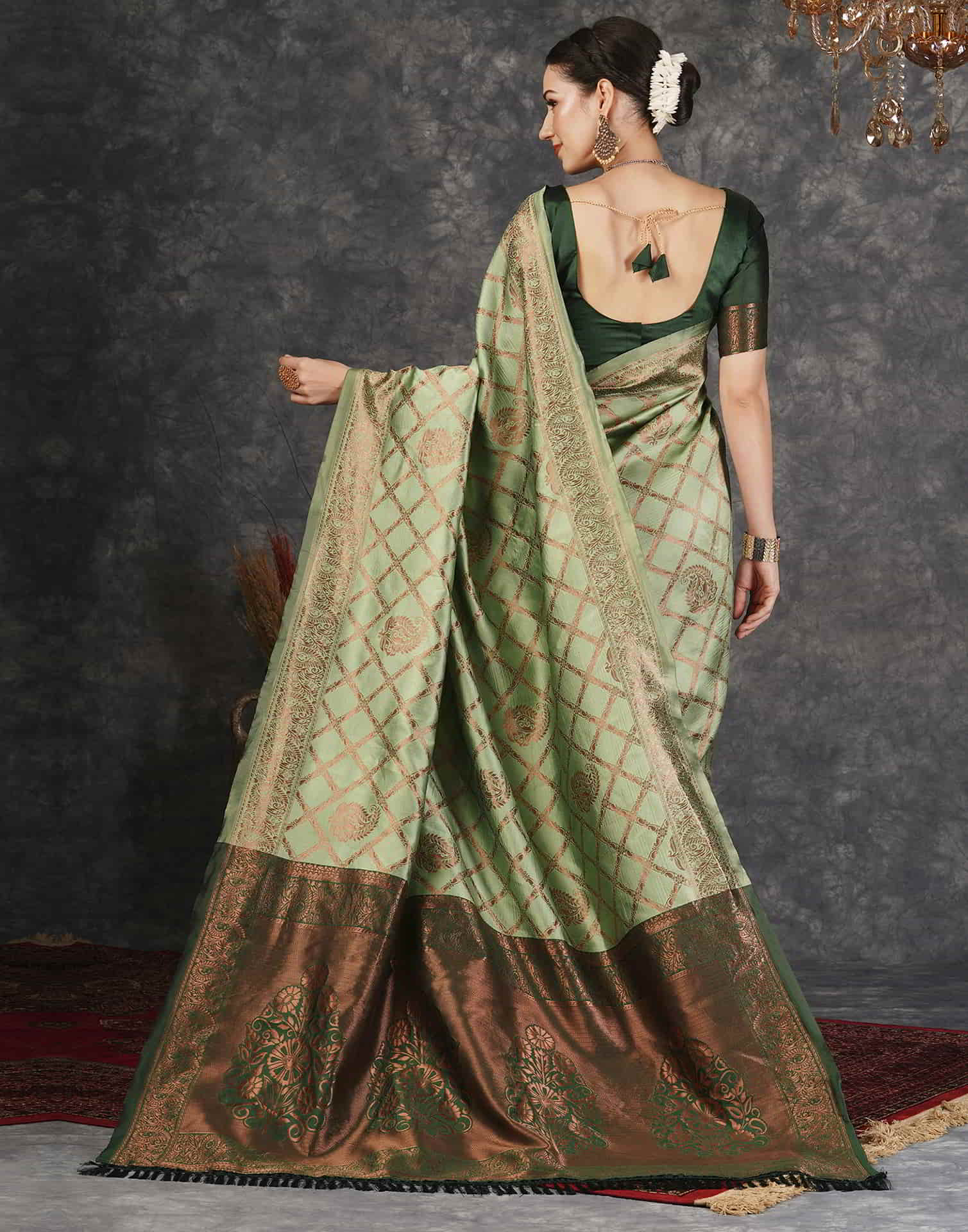 PANNUS Beige & Wine Trellis Saree