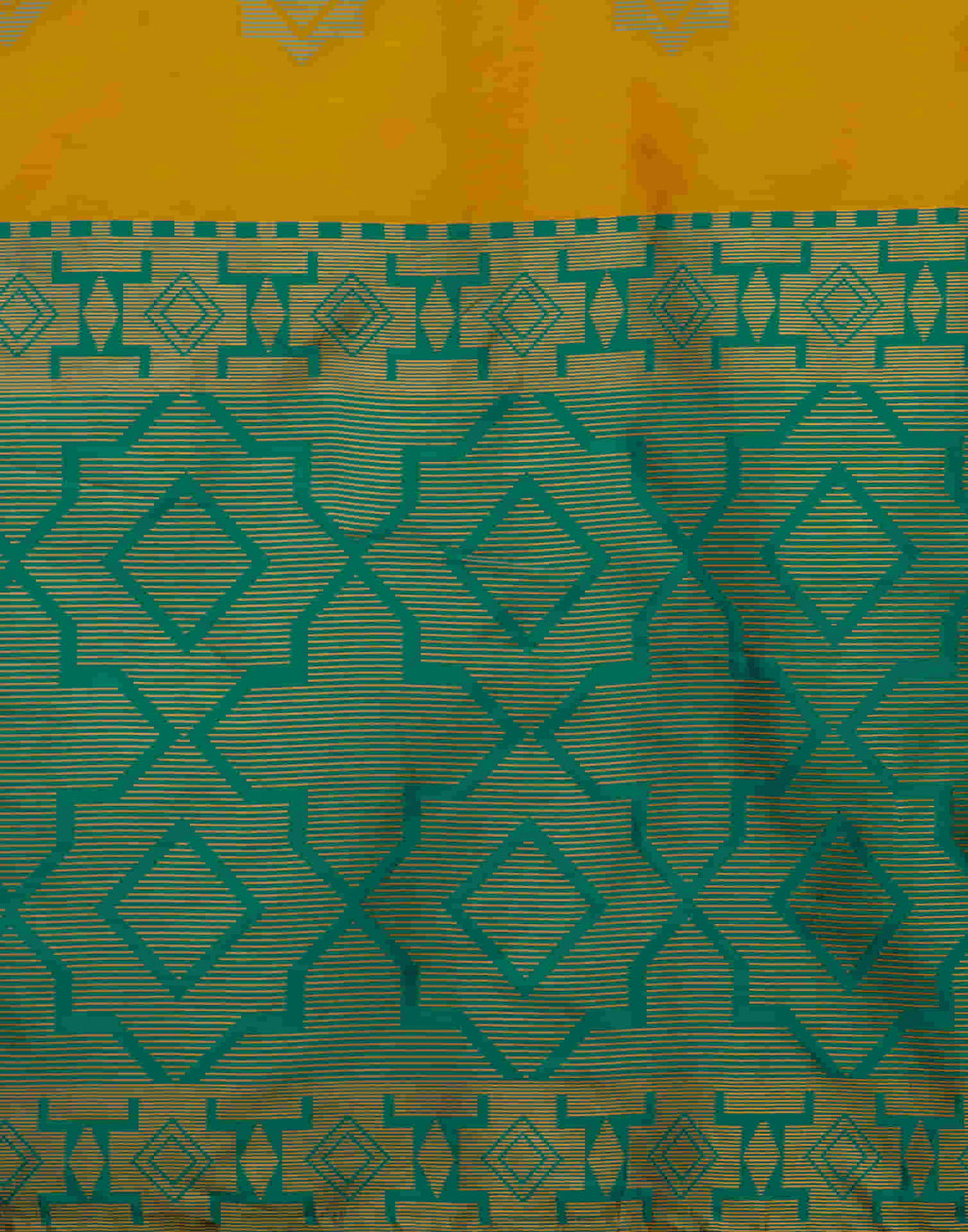 PANNUS Champagne Gold Geo Saree