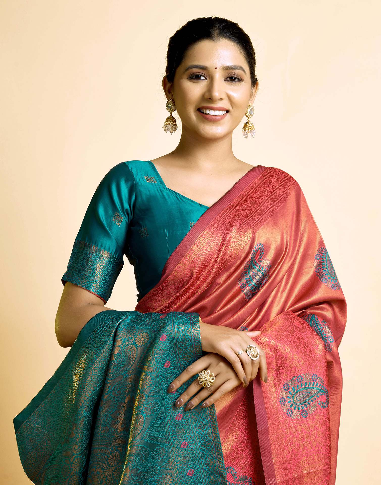 PANNUS Coral Jewel Handloom