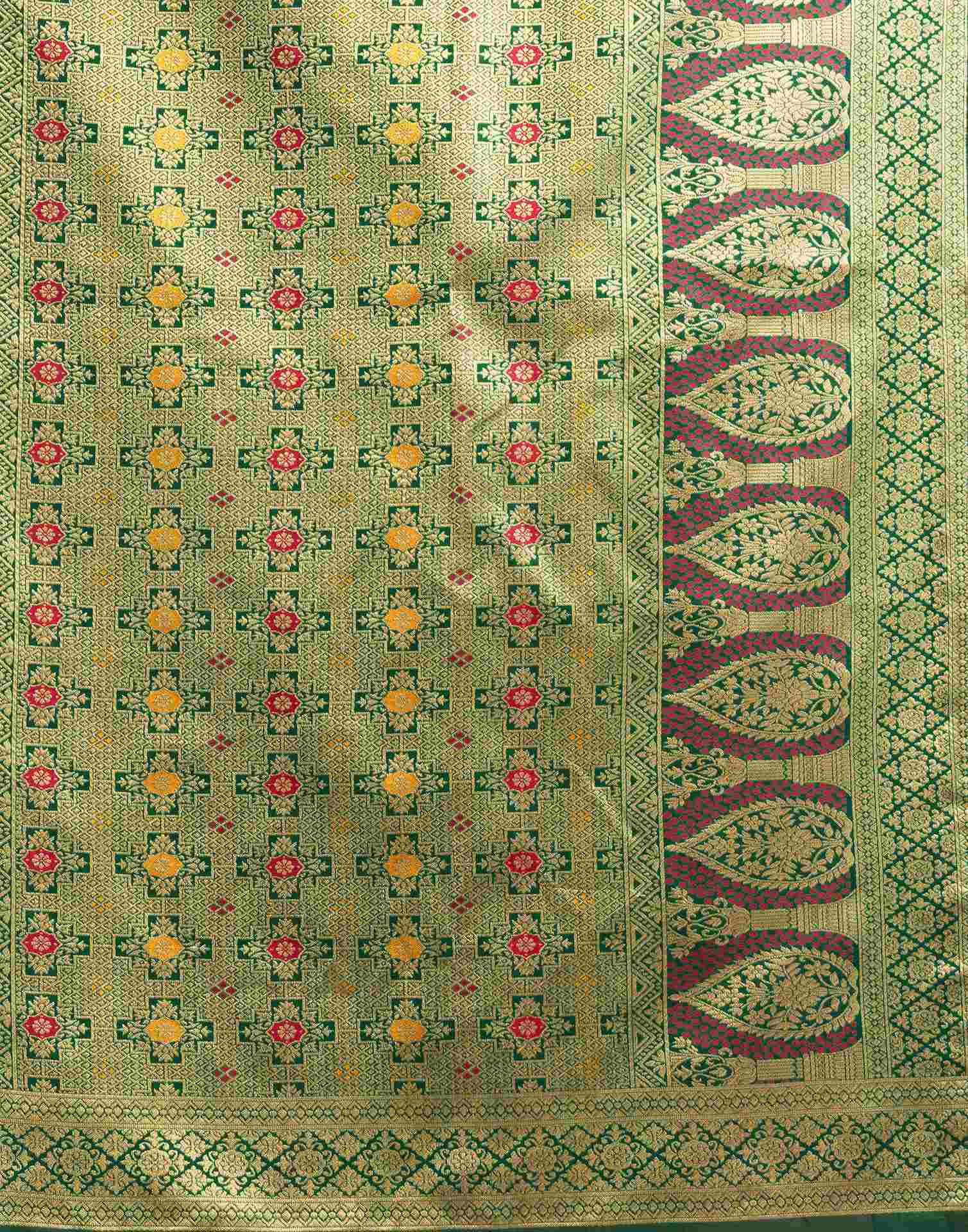 PANNUS Classic Red & Emerald Brocade