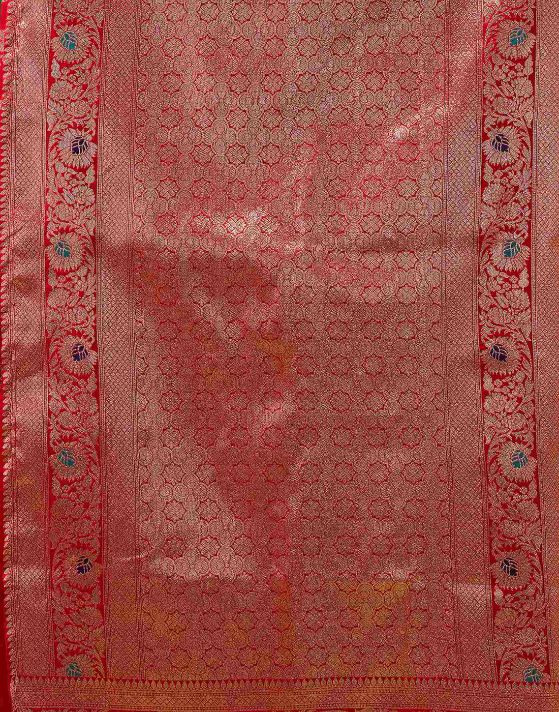 PANNUS Scarlet Bloom Silk Saree